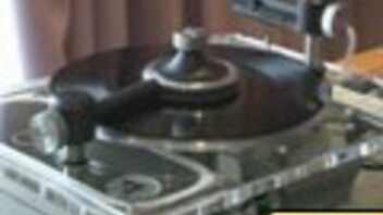 Clearaudio: machine à laver les disques vinyles