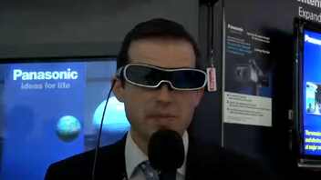 Panasonic présente sa première caméra 3D et ses lunettes 3D (CES 2010)