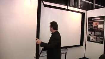 DesignScreenHD : les écrans auto-tensionnés et repliables évolue (ISE 2011)