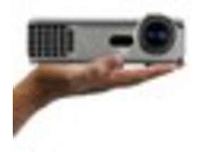 Illustration de l'article Optoma EX330 : vidéoprojecteur de 1,1 kg qui tiens dans la main